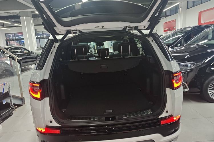 Used Land Rover Discovery Sport New Energy 2021 P300e Performance Tech Edition Trunk