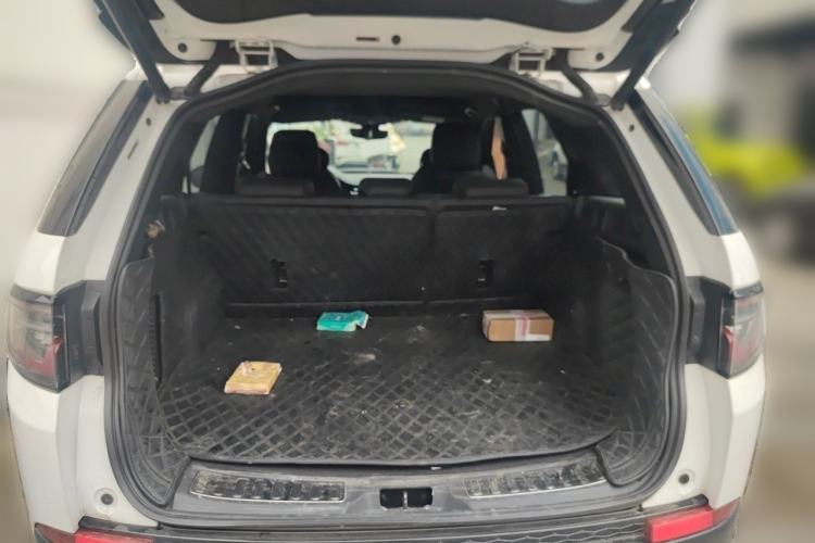 Used Land Rover Discovery Sport New Energy 2021 P300e Performance Tech Edition Trunk
