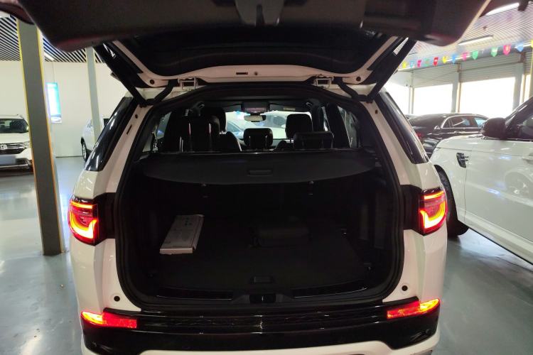 Used Land Rover Discovery Sport New Energy 2021 P300e Performance Tech Edition Trunk