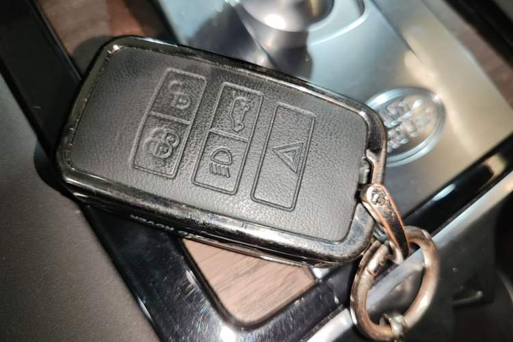 Used Land Rover Discovery Sport New Energy 2021 P300e Performance Tech Edition Vehicle Key
