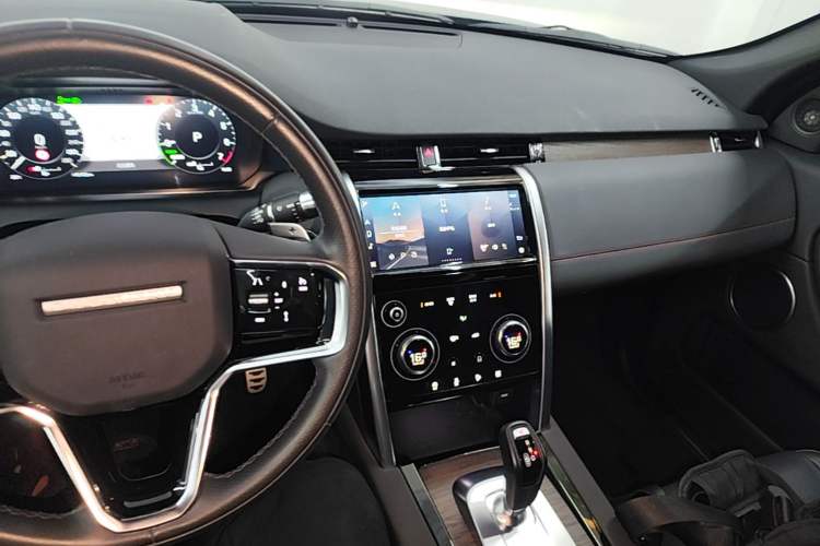 Used Land Rover Discovery Sport New Energy 2022 P300e Performance Tech Edition Center Console