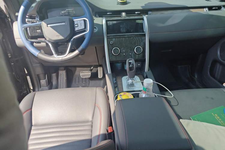 Used Land Rover Discovery Sport New Energy 2022 P300e Performance Tech Edition Center Console