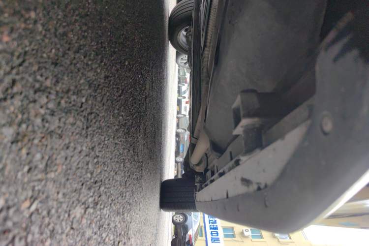 Used Land Rover Discovery Sport New Energy 2022 P300e Performance Tech Edition Chassis Front Left