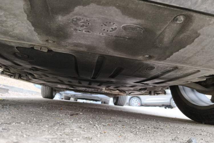 Used Land Rover Discovery Sport New Energy 2022 P300e Performance Tech Edition Chassis Front