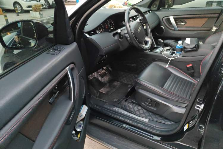 Used Land Rover Discovery Sport New Energy 2022 P300e Performance Tech Edition Driver Seat