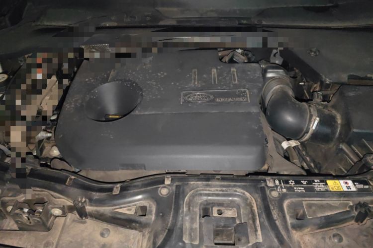Used Land Rover Discovery Sport New Energy 2022 P300e Performance Tech Edition Engine Bay