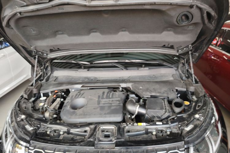 Used Land Rover Discovery Sport New Energy 2022 Facelifted P300e Plug-in Hybrid Electric Version Engine Bay