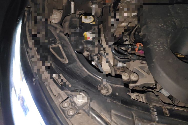 Used Land Rover Discovery Sport New Energy 2022 P300e Performance Tech Edition Engine Bay Right