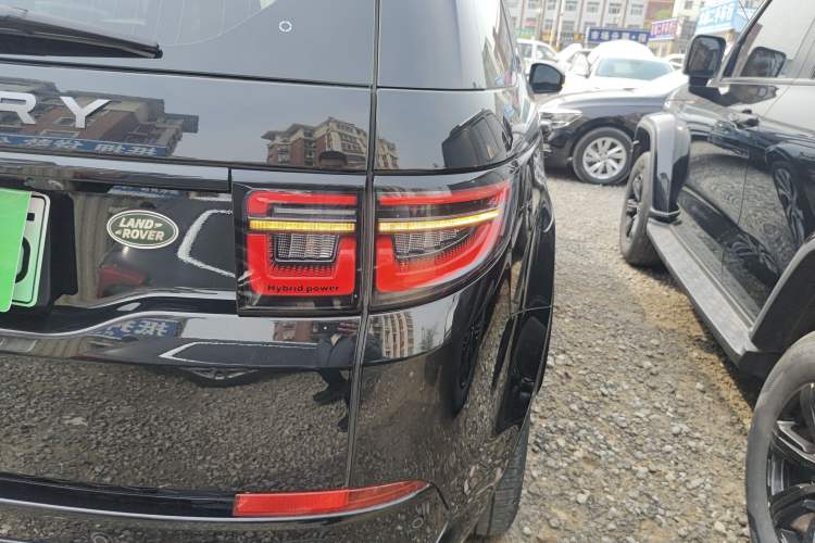 Used Land Rover Discovery Sport New Energy 2022 Facelifted P300e Plug-in Hybrid Electric Version Exterior 3