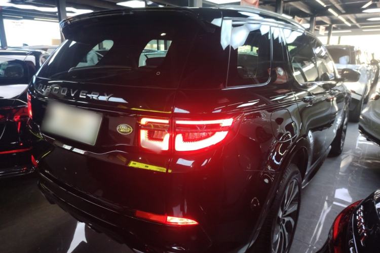 Used Land Rover Discovery Sport New Energy 2022 Facelifted P300e Plug-in Hybrid Electric Version Exterior 3