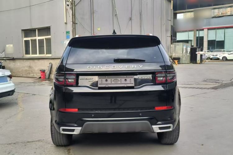 Used Land Rover Discovery Sport New Energy 2022 Facelifted P300e Plug-in Hybrid Electric Version Exterior 4
