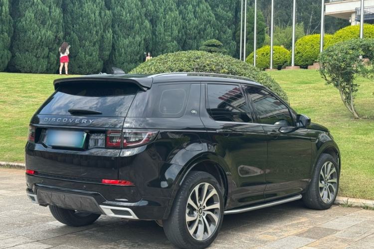Used Land Rover Discovery Sport New Energy 2022 Facelifted P300e Plug-in Hybrid Electric Version Exterior 9