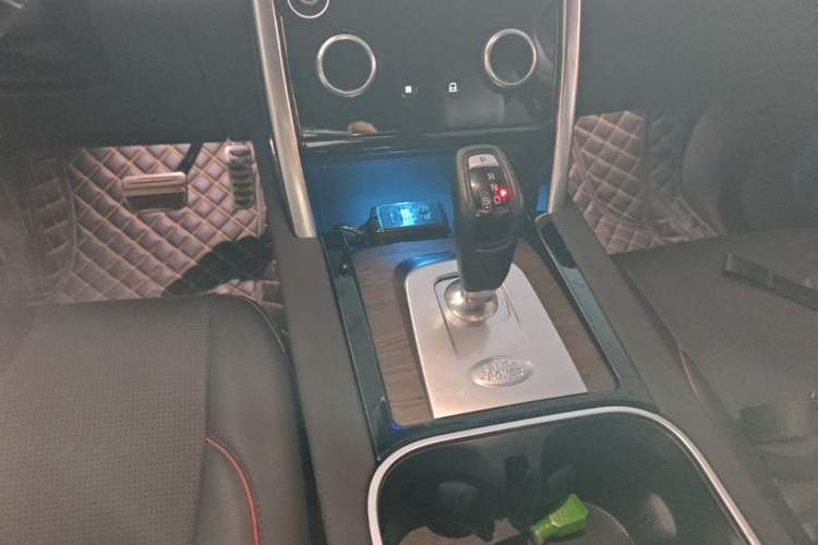 Used Land Rover Discovery Sport New Energy 2022 Facelifted P300e Plug-in Hybrid Electric Version Gear Lever