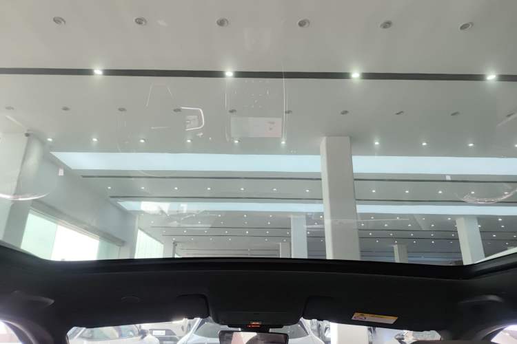 Used Land Rover Discovery Sport New Energy 2022 Facelifted P300e Plug-in Hybrid Electric Version Headliner