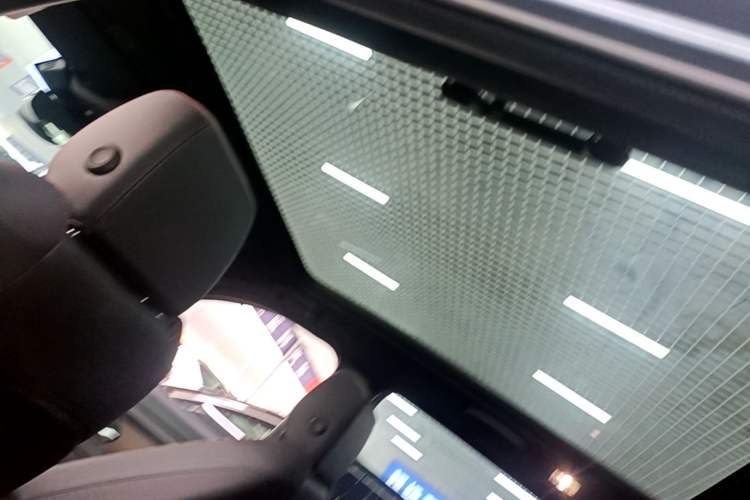 Used Land Rover Discovery Sport New Energy 2022 Facelifted P300e Plug-in Hybrid Electric Version Headliner