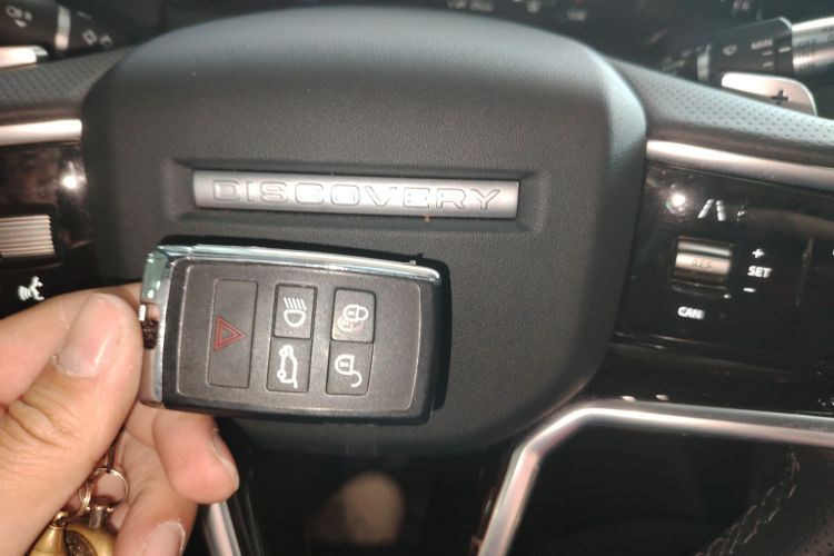 Used Land Rover Discovery Sport New Energy 2022 Facelifted P300e Plug-in Hybrid Electric Version Interior 1
