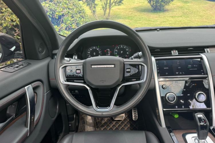 Used Land Rover Discovery Sport New Energy 2022 Facelifted P300e Plug-in Hybrid Electric Version Interior 2
