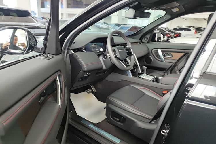 Used Land Rover Discovery Sport New Energy 2022 Facelifted P300e Plug-in Hybrid Electric Version Interior 3