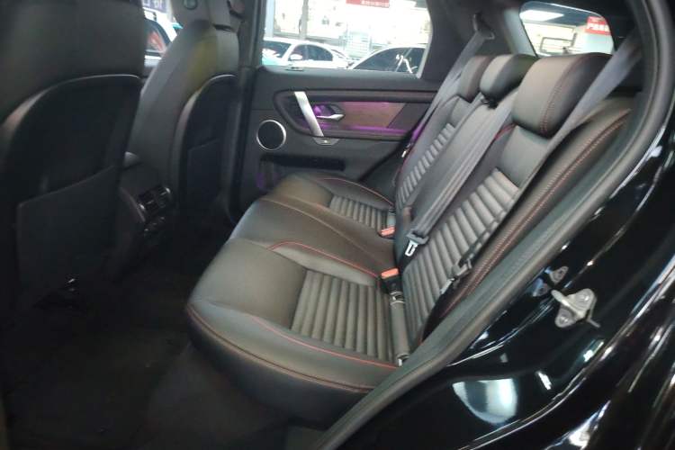 Used Land Rover Discovery Sport New Energy 2022 Facelifted P300e Plug-in Hybrid Electric Version Interior 4