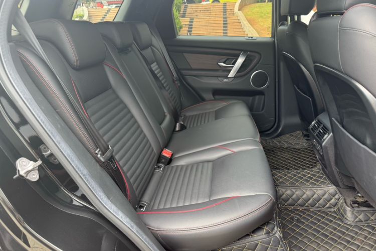 Used Land Rover Discovery Sport New Energy 2022 Facelifted P300e Plug-in Hybrid Electric Version Interior 8