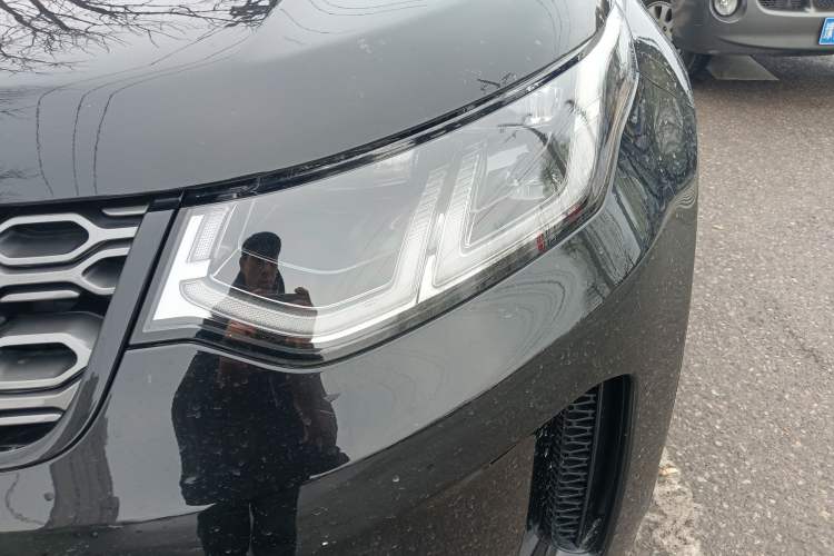 Used Land Rover Discovery Sport New Energy 2022 P300e Performance Tech Edition Left Front Headlight