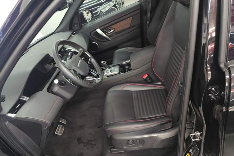 Used Land Rover Discovery Sport New Energy 2022 P300e Performance Tech Edition Left Front Seat