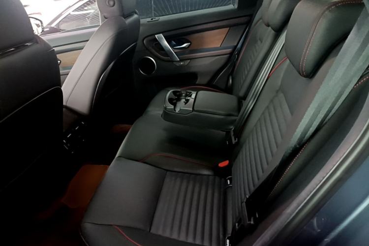 Used Land Rover Discovery Sport New Energy 2022 Facelifted P300e Plug-in Hybrid Electric Version Left Rear Seat