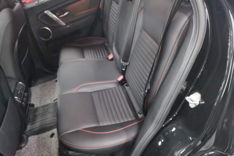 Used Land Rover Discovery Sport New Energy 2022 Facelifted P300e Plug-in Hybrid Electric Version Left Rear Seat
