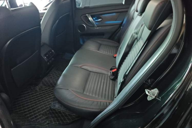 Used Land Rover Discovery Sport New Energy 2022 Facelifted P300e Plug-in Hybrid Electric Version Left Rear Seat