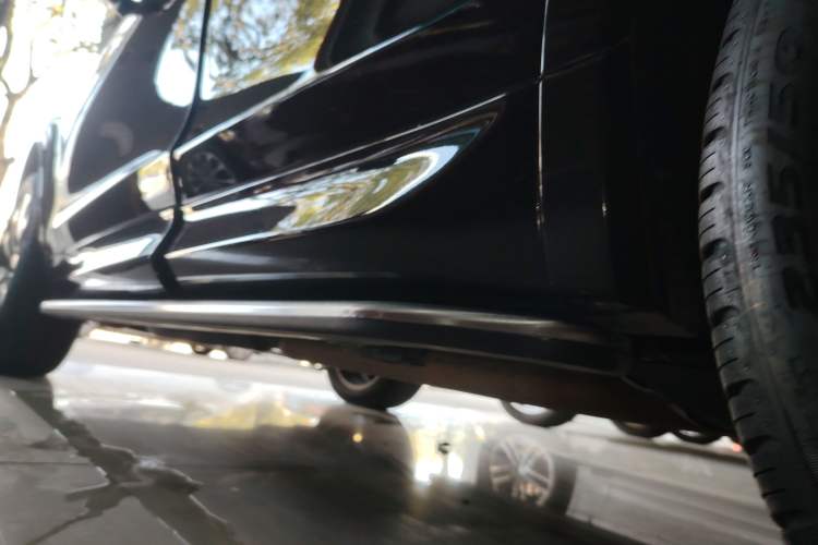 Used Land Rover Discovery Sport New Energy 2022 Facelifted P300e Plug-in Hybrid Electric Version Left Side Sill