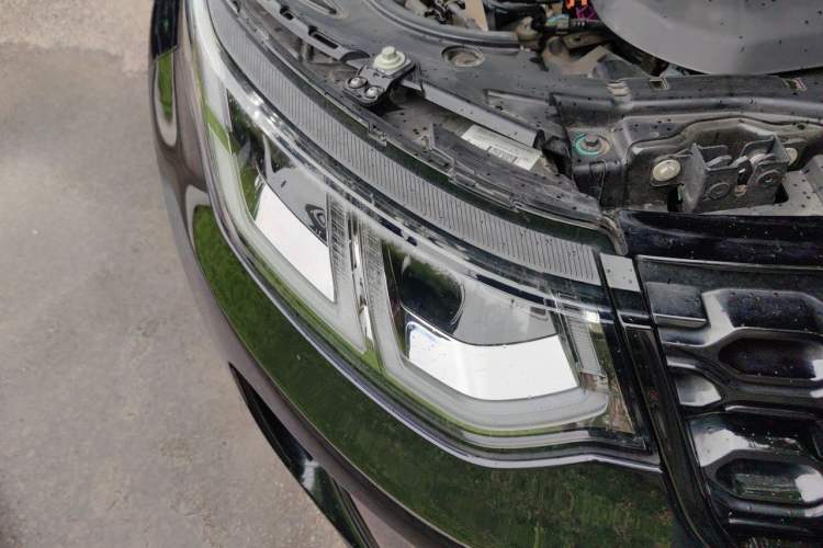 Used Land Rover Discovery Sport New Energy 2022 P300e Performance Tech Edition Right Front Headlight
