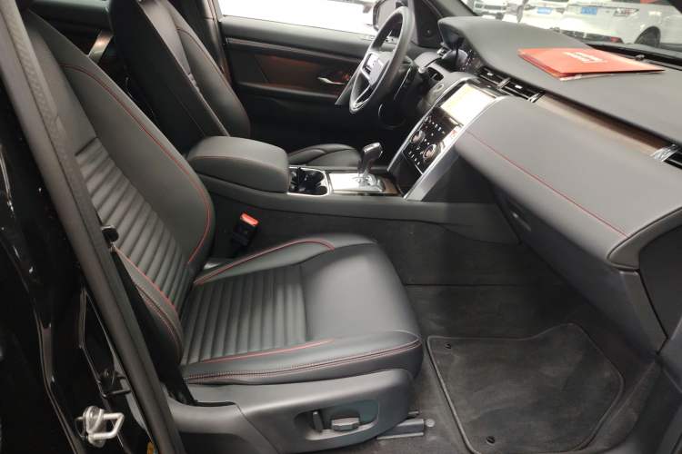 Used Land Rover Discovery Sport New Energy 2022 Facelifted P300e Plug-in Hybrid Electric Version Right Front Seat
