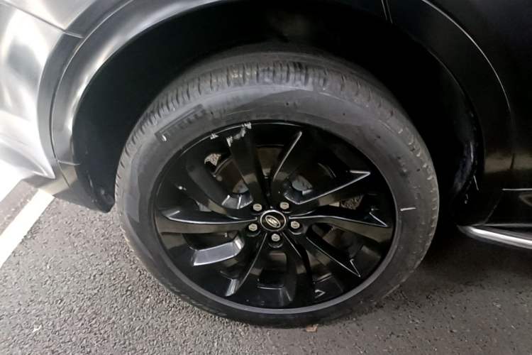 Used Land Rover Discovery Sport New Energy 2022 Facelifted P300e Plug-in Hybrid Electric Version Right Rear Wheel Hub