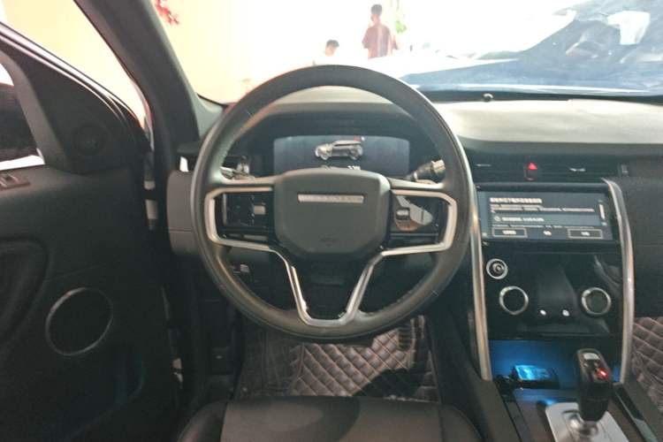 Used Land Rover Discovery Sport New Energy 2022 Facelifted P300e Plug-in Hybrid Electric Version Steering Wheel