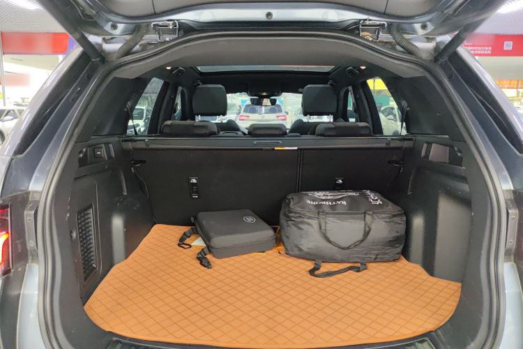 Used Land Rover Discovery Sport New Energy 2022 Facelifted P300e Plug-in Hybrid Electric Version Trunk