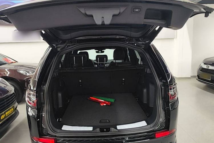 Used Land Rover Discovery Sport New Energy 2022 P300e Performance Tech Edition Trunk
