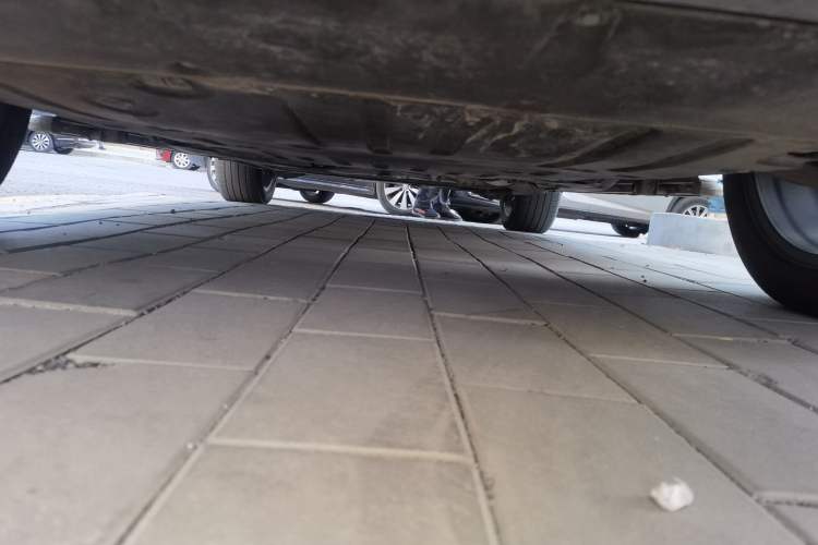Used Land Rover Discovery Sport New Energy 2022 P300e Performance Tech Edition Chassis Front
