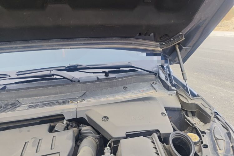 Used Land Rover Discovery Sport New Energy 2022 Facelifted P300e Plug-in Hybrid Electric Version Engine Bay Left