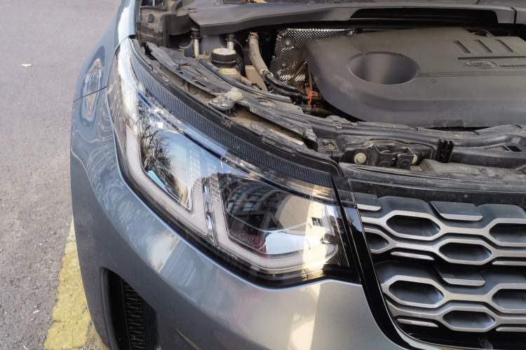 Used Land Rover Discovery Sport New Energy 2022 P300e Performance Tech Edition Engine Bay Right