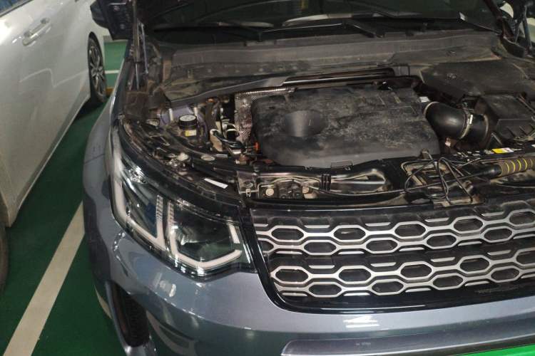 Used Land Rover Discovery Sport New Energy 2022 Facelifted P300e Plug-in Hybrid Electric Version Engine Bay Right