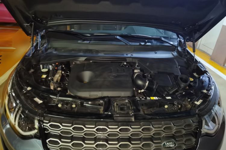 Used Land Rover Discovery Sport New Energy 2022 Facelifted P300e Plug-in Hybrid Electric Version Engine Bay