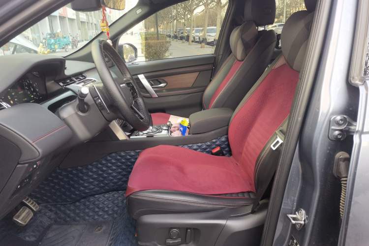 Used Land Rover Discovery Sport New Energy 2022 P300e Performance Tech Edition Left Front Seat