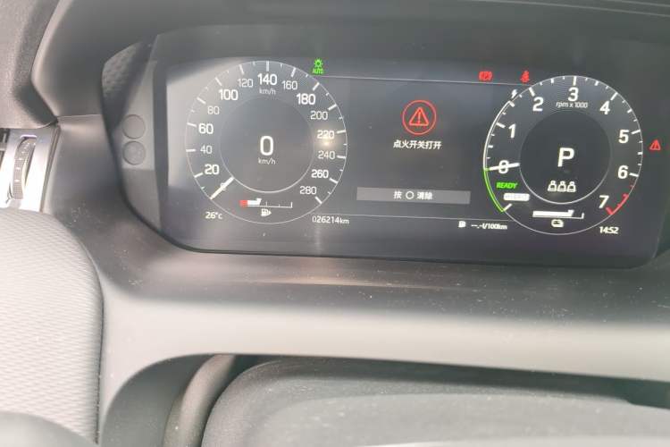 Used Land Rover Discovery Sport New Energy 2022 Facelifted P300e Plug-in Hybrid Electric Version Odometer Close Up