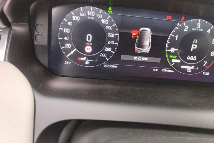Used Land Rover Discovery Sport New Energy 2022 Facelifted P300e Plug-in Hybrid Electric Version Odometer Close Up