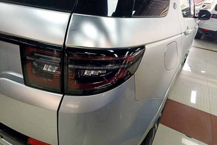 Used Land Rover Discovery Sport New Energy 2022 P300e Performance Tech Edition Right Rear Taillight