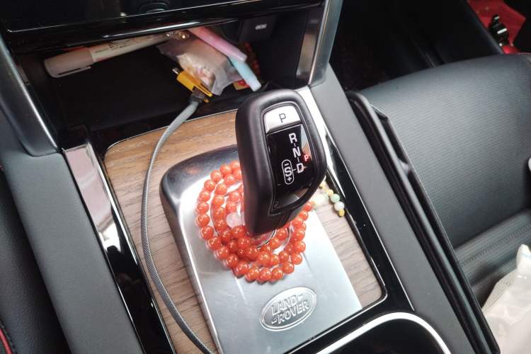 Used Land Rover Discovery Sport New Energy 2022 Facelifted P300e Plug-in Hybrid Electric Version Gear Lever