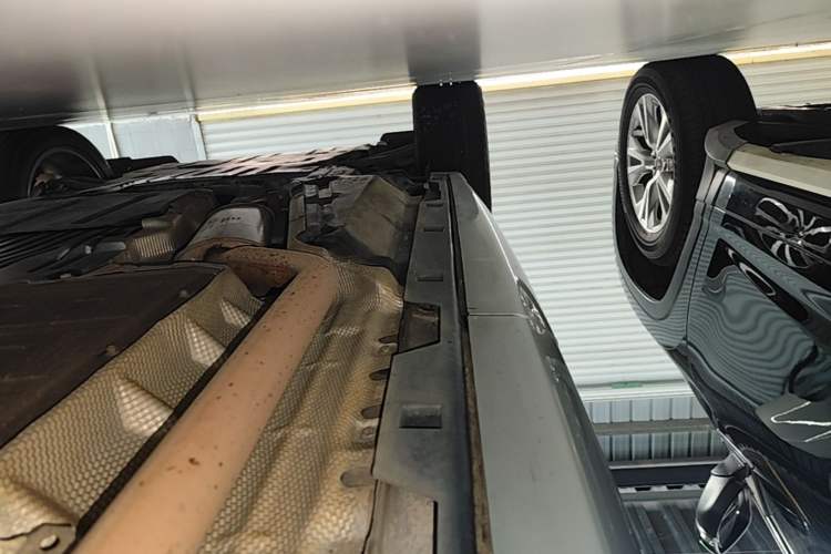 Used Land Rover Discovery Sport New Energy 2022 Facelifted P300e Plug-in Hybrid Electric Version Left Side Sill