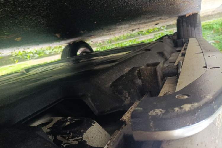 Used Land Rover Discovery Sport New Energy 2022 P300e Performance Tech Edition Chassis Front Right