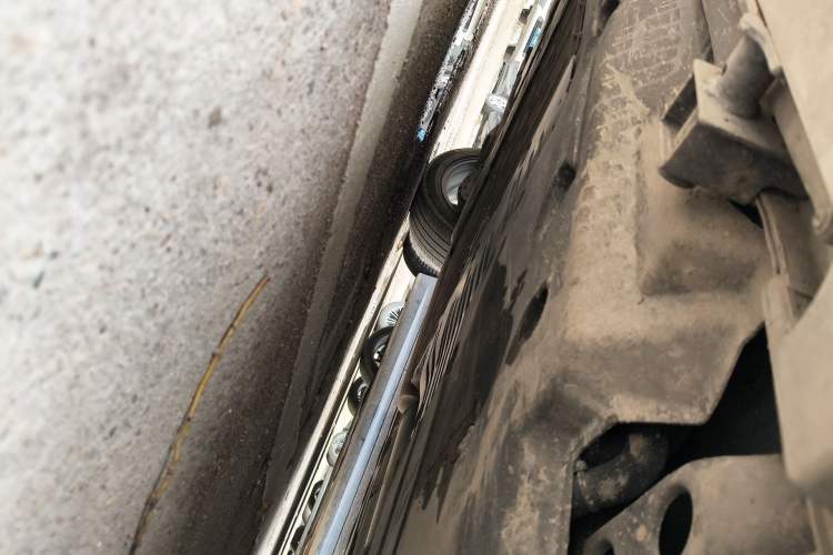 Used Land Rover Discovery Sport New Energy 2022 P300e Performance Tech Edition Chassis Front Right