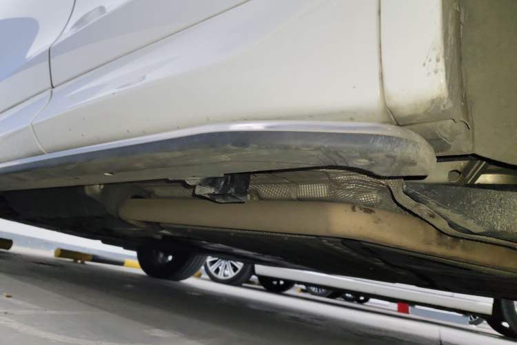 Used Land Rover Discovery Sport New Energy 2022 P300e Performance Tech Edition Chassis Rear Left